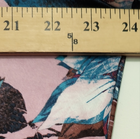 New Floral Long Sleeve Rashguard / Size 1X - Picture 6 of 9